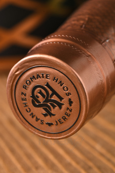 Cardenal Mendoza Solera Gran Reserva Carta Real - Бренди де Херес Карденал Мендоза Карта Реал 0.7 л