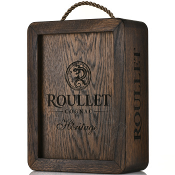 Roullet Heritage Grande Champagne gift box - коньяк Рулле Эритаж Гранд Шампань 0.7 л в п/у с деревянной рамкой