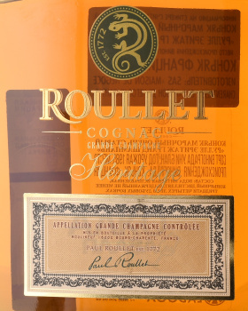 Roullet Heritage Grande Champagne gift box - коньяк Рулле Эритаж Гранд Шампань 0.7 л в п/у с деревянной рамкой
