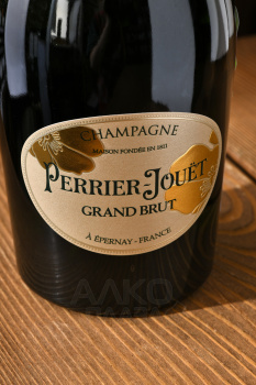 Perrier-Jouet Grand Brut - шампанское Перрье Жуэ Гран Брют 0.75 л