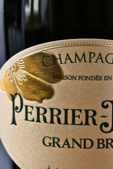 Perrier-Jouet Grand Brut - шампанское Перрье Жуэ Гран Брют 0.75 л