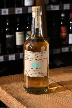 Casamigos Reposado - текила Касамигос Репосадо 0.7 л