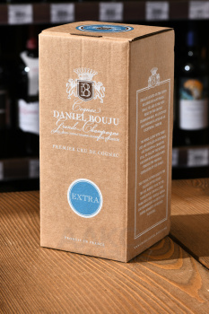 Daniel Bouju Extra Grand Champagne - коньяк Даниель Бужу Экстра 35 лет 0.5 л в п/у