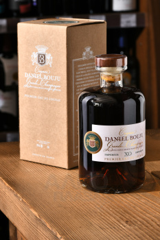 Daniel Bouju Empereur XO in gift box - коньяк Даниэль Бужу Империор ИКСО 0.5 л п/у