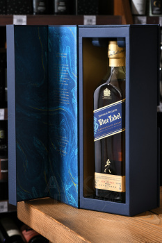 Johnnie Walker Blue Label - виски Джонни Уокер Блю Лейбл 0.75 л в п/у