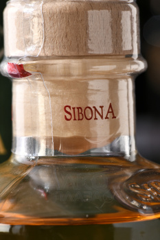 Sibona Botti Da Madeira - граппа Сибона Резерва Мадера Вуд Финиш 0.5 л