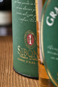 Sibona Botti Da Madeira - граппа Сибона Резерва Мадера Вуд Финиш 0.5 л