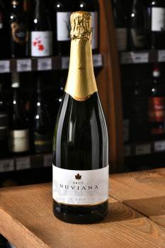 Nuviana Brut Cava - игристое вино Кава Нувиана Брют 0.75 л белое брют