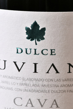 Nuviana Dulce Cava - игристое вино Кава Нувиана Дольче 0.75 л белое полусладкое