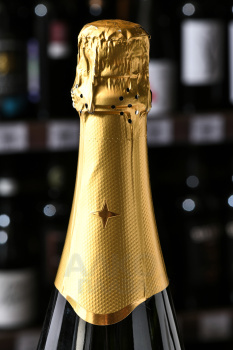 Nuviana Dulce Cava - игристое вино Кава Нувиана Дольче 0.75 л белое полусладкое