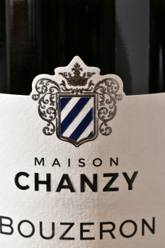 Bouzeron Les Trois Maison Chanzy - вино Бузерон Ле Труа Мэзон Шанзи 0.75 л белое сухое