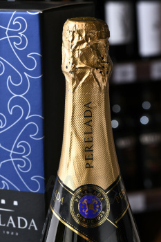 Cava Perelada Brut - вино игристое Кава Перелада Брют 0.75 л белое брют в п/у