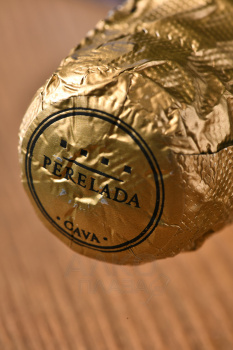 Cava Perelada Brut - вино игристое Кава Перелада Брют 0.75 л белое брют в п/у