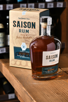 Rom Saison Reserve gift box - ром Сэзон Резерв в п/у 0.7 л