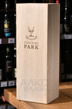 Park Vintage 1975 Fins Bois - коньяк Парк Винтаж Фэн Буа 1975 год 0.7 л в д/у