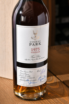 Park Vintage 1975 Fins Bois - коньяк Парк Винтаж Фэн Буа 1975 год 0.7 л в д/у