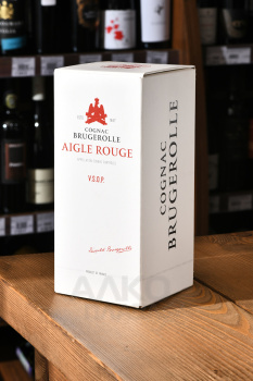 Brugerolle Aigle Rouge VSOP 4 years old - коньяк Брюжроль Игл Руж ВСОП четырехлетний 0.7 л в п/у