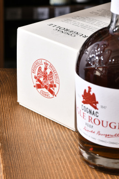Brugerolle Aigle Rouge VSOP 4 years old - коньяк Брюжроль Игл Руж ВСОП четырехлетний 0.7 л в п/у