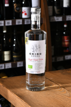 Ekiss Single Estate - водка Экисс Сингл Эстейт 0.7 л