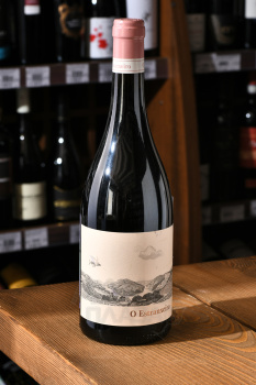 O Estranxeiro Ribeira Sacra DO - вино О Эстраншейро Рибейра Сакра ДО 0.75 л красное сухое