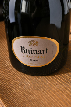 Ruinart Brut - шампанское Рюинар Брют 0.75 л