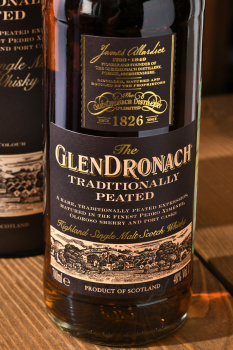 Glendronach Traditionally Peated - виски ГленДронах Традишиналли Питед 0.7 л в тубе