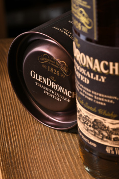 Glendronach Traditionally Peated - виски ГленДронах Традишиналли Питед 0.7 л в тубе