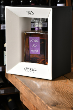 Lheraud L`Oublie XO №48 gift box - коньяк Леро Ублие ХО №48 0.7 л в п/у