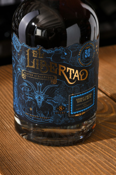 El Libertad Flavor of Darkness Dark Oak Spiced 8 Years Old - ром Эль Либертад 8 лет Аромат Тьмы Тёмный Дуб Пряный 0.7 л