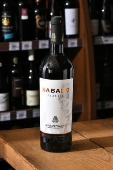 Sabado Classic Alazani Valley - вино Сабадо Классик Алазанская Долина 0.75 л красное полусладкое