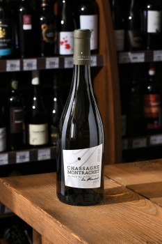 Chassagne Montrachet En Pimont Au Pied du Mont Chauve - вино Шассань Монраше Ан пимон О Пье дю Мон Шов 0.75 л белое сухое