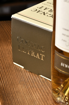 Leyrat VS gift box - коньяк Лейра ВС 0.7 л в п/у