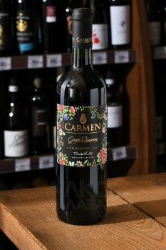 Carmen Gran Reserva Frida Kalho Carmenere DO - вино Кармен Гран Резерва Фрида Кало Карменер ДО 0.75 л красное сухое