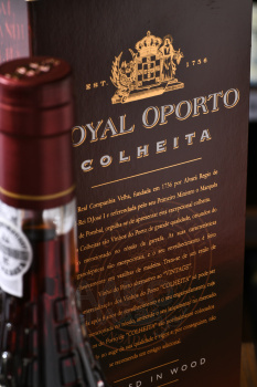Royal Oporto Colheita - портвейн Роял Опорту Кулейта 0.75 л в п/у