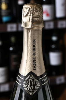 Dopff & Irion Cremant d’Alsace AOC Zero Dosage - вино игристое Допфф и Ирион Креман д’Альзас Зеро Дозаж 0.75 л белое экстра брют
