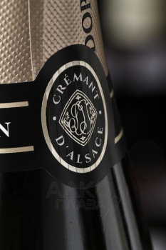 Dopff & Irion Cremant d’Alsace AOC Zero Dosage - вино игристое Допфф и Ирион Креман д’Альзас Зеро Дозаж 0.75 л белое экстра брют
