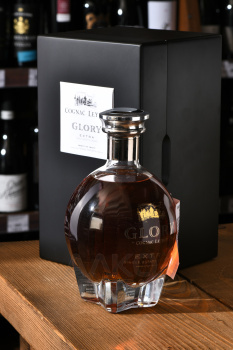 Cognac Leyrat Extra Glory - коньяк Лейра Экстра Глори 0.7 л в п/у