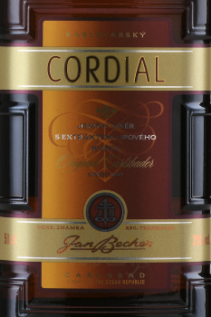 Jan Becher Karlovarska Becherovka Cordial - ликер Ян Бехер Карловарска Кордиал 0.5 л