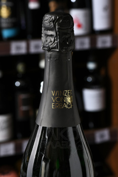 Winzer von Erbach Riesling Sekt Brut - вино игристое Винцер фон Эрбах Рислинг Зект Брют 0.75 л белое брют