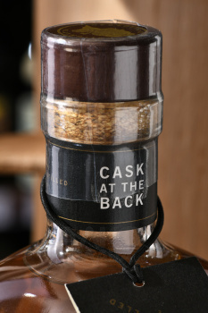 Fifty Pounds Oak Cask - джин Фифти Паундз Оак Каск 0.7 л в д/у