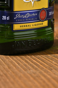 Jan Becher Becherovka Original - ликер Бехеровка Оригинальный 0.2 л