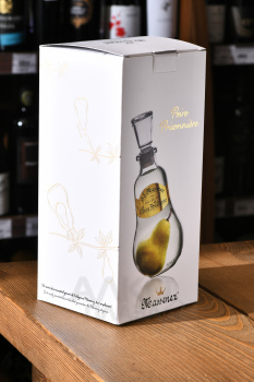 G.E. Massenez Eau-De-Vie Poire Williams - водка Ж.Е. Массене О-Де-Ви Пленная Груша 0.7 л