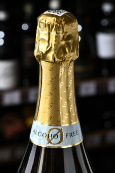 Valdo Puro Blanc de Blancs - вино игристое безалкогольное Вальдо Пуро Блан де Блан 0.75 л белое полусладкое
