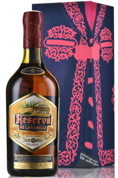 Jose Cuervo Reserva de la Familia Extra Anejo - текила Хосе Куэрво Резерва де ла Фамилия Экстра Аньехо 0.75 л в д/у