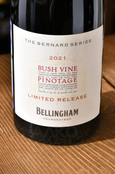 Bellingham The Bernard Series Bush Vine Pinotage - вино Беллингем Бернард Сириез Буш Вайн Пинотаж 0.75 л