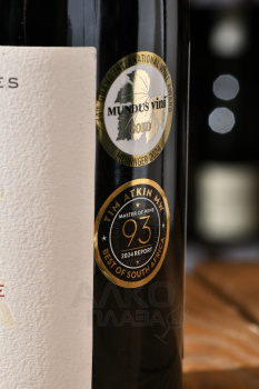 Bellingham The Bernard Series Bush Vine Pinotage - вино Беллингем Бернард Сириез Буш Вайн Пинотаж 0.75 л