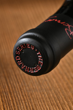 Bellingham The Bernard Series Bush Vine Pinotage - вино Беллингем Бернард Сириез Буш Вайн Пинотаж 0.75 л
