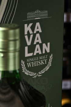 Kavalan Concertmaster Port Finish - виски Кавалан Концертмастер Порт Финиш 0.7 л набор в п/у