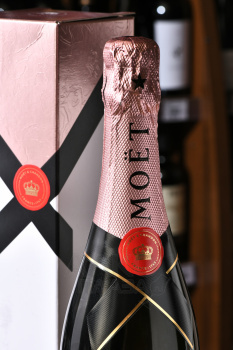 Moet Chandon Rose Imperial - шампанское Моет и Шандон Розе Империал 0.75 л розовое брют в п/у