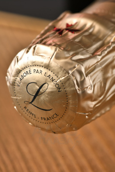 Lanson Black Label Brut gift box - шампанское Лансон Блэк Блэк Лейбл Брют 0.75 л в п/у